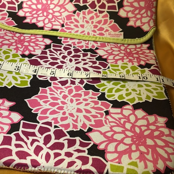 Macbeth collection reversible laptop sleeve- zebra & floral pattern - Picture 6 of 6